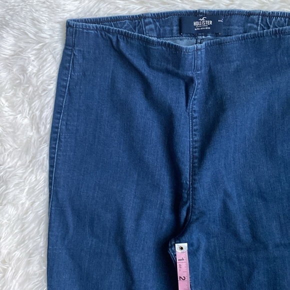 Hollister ultra high-rise stretch flare pull on jeans.  Size Large. - Picture 3 of 6